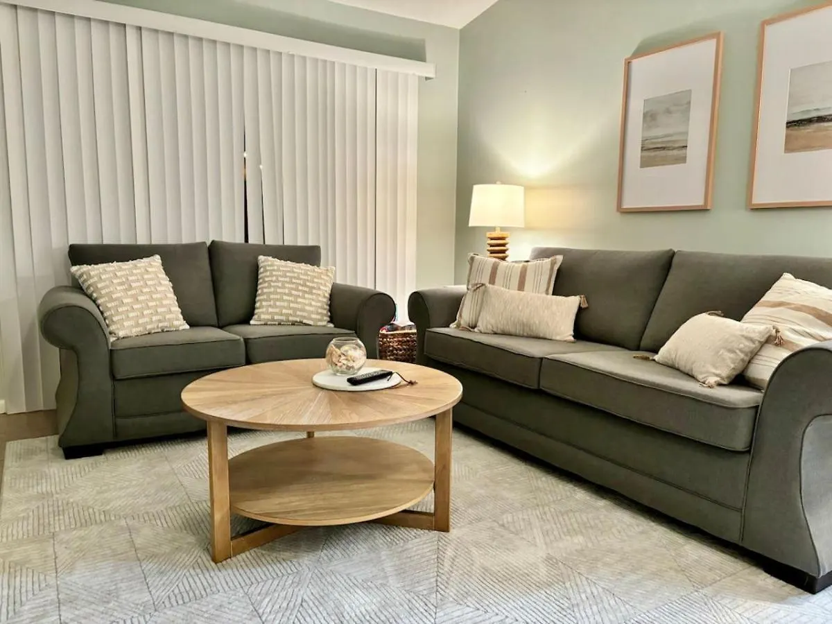 Cozy Beach Condo In Complex Panama City Beach